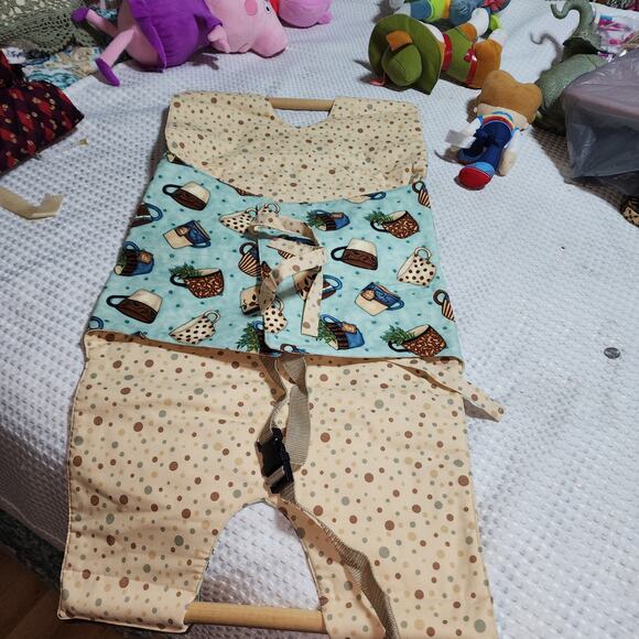 HANDMADE FARMHOUSE STYLE CASSAROLE CARRIER WITH WOOD HANDLES - Picture 4 of 4